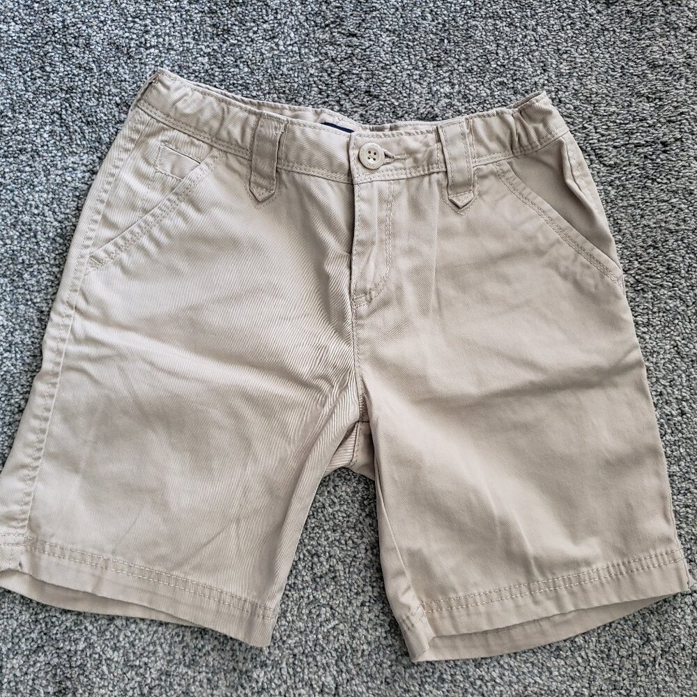 Gap Flat Front Gap Kids Shorts/ Uniform shorts in size 14 Regular.